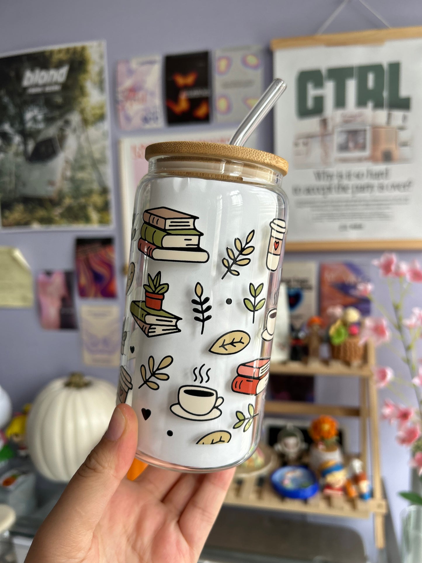 Book Fall Vibes Glass Can