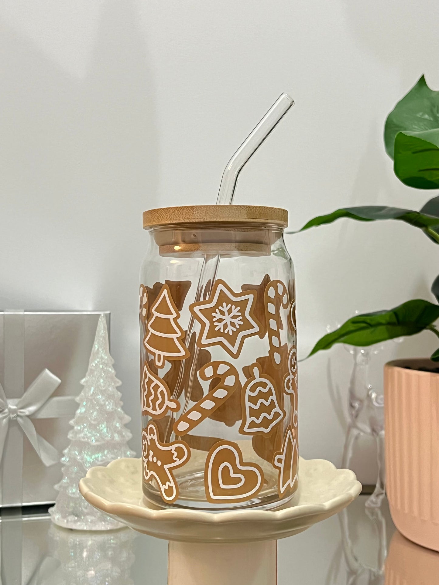 Gingerbread cookie glass can